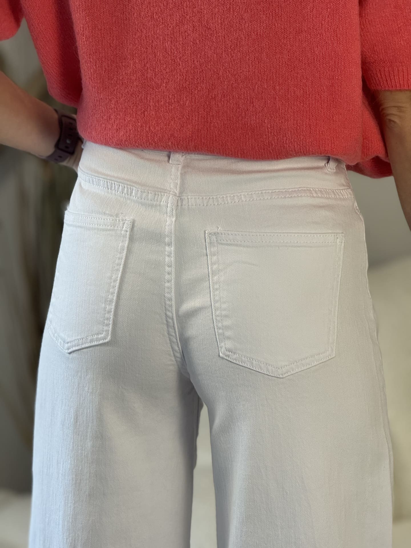 Jean Karen - Image 8