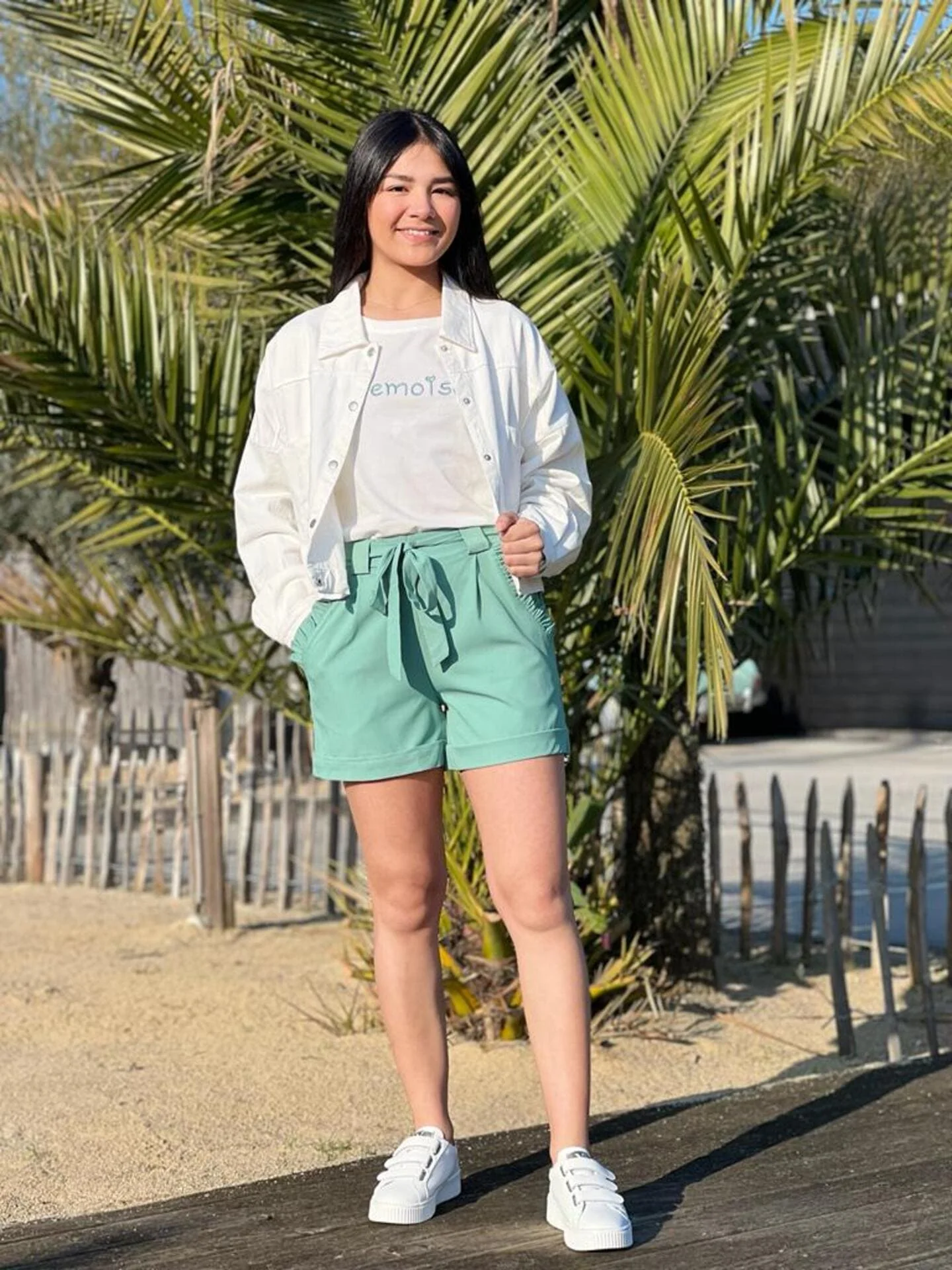 Short Louise - Image 13