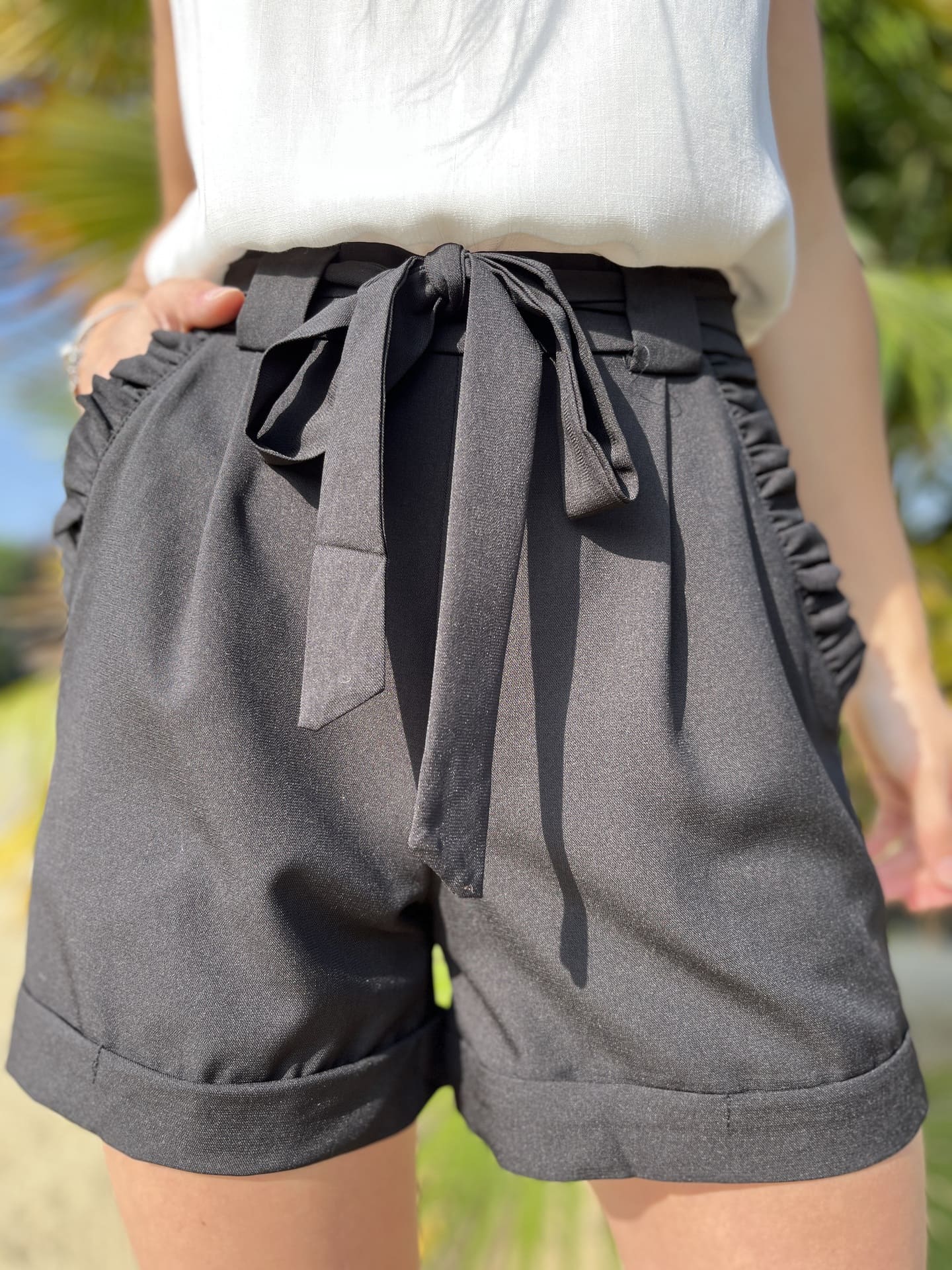 Short Louise - Image 14