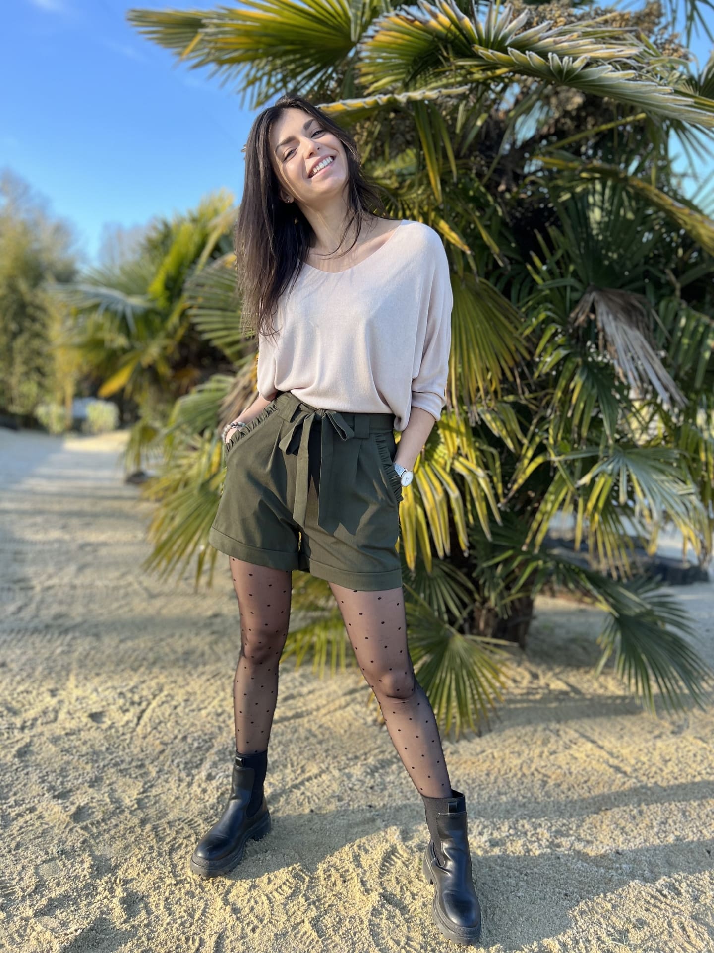 Short Louise - Image 4
