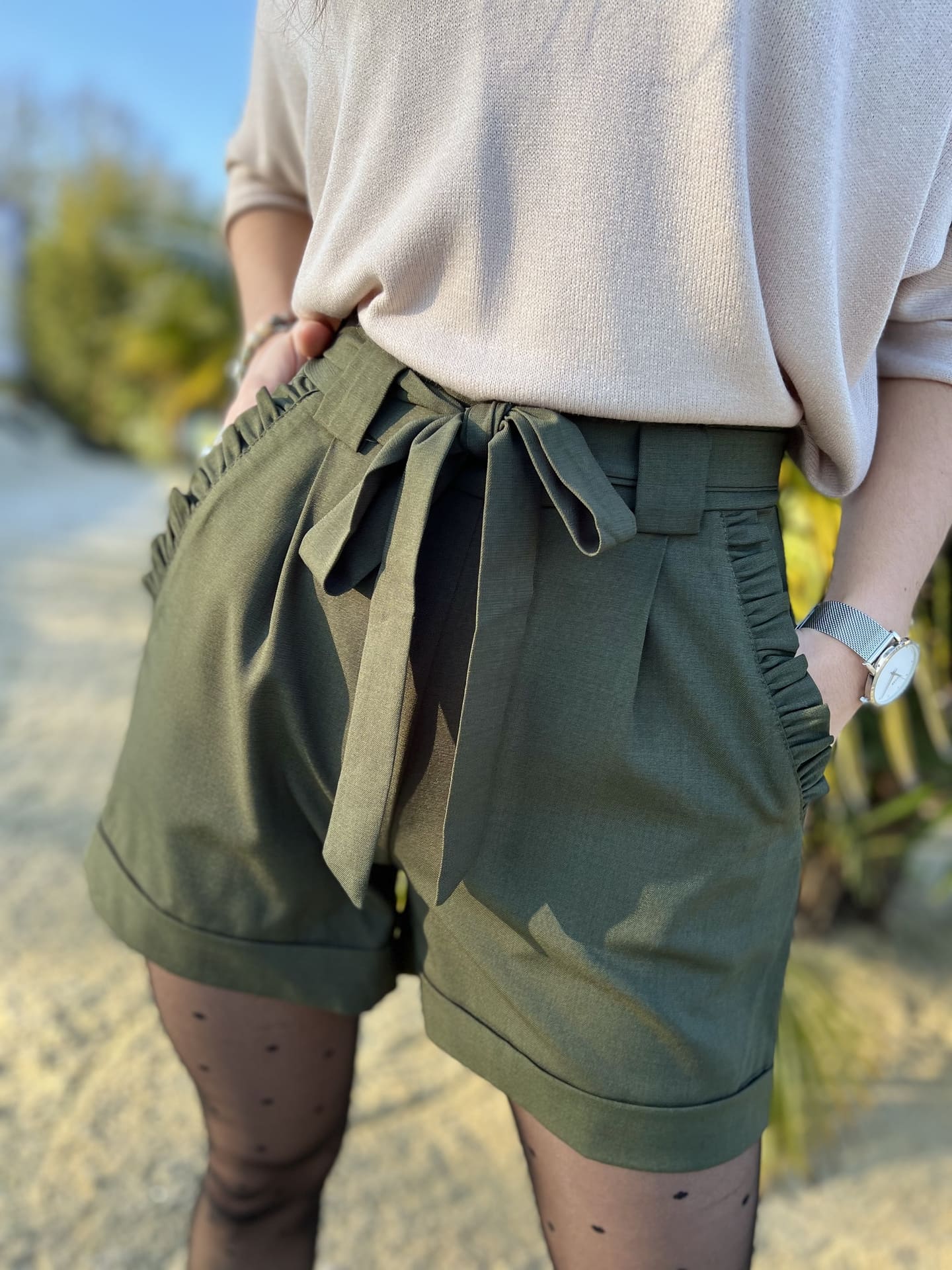 Short Louise - Image 5